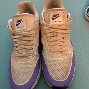 Nike air max sneakers women’s size 9.5